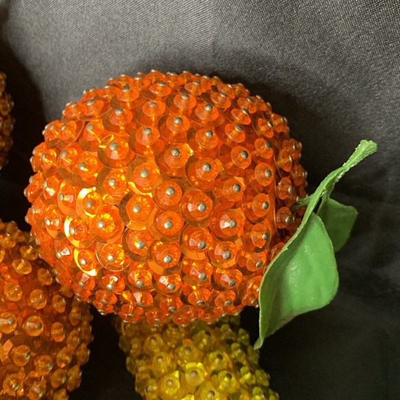 Set of 15 vintage sequin beaded pushpin fruits - Picture 10 of 11